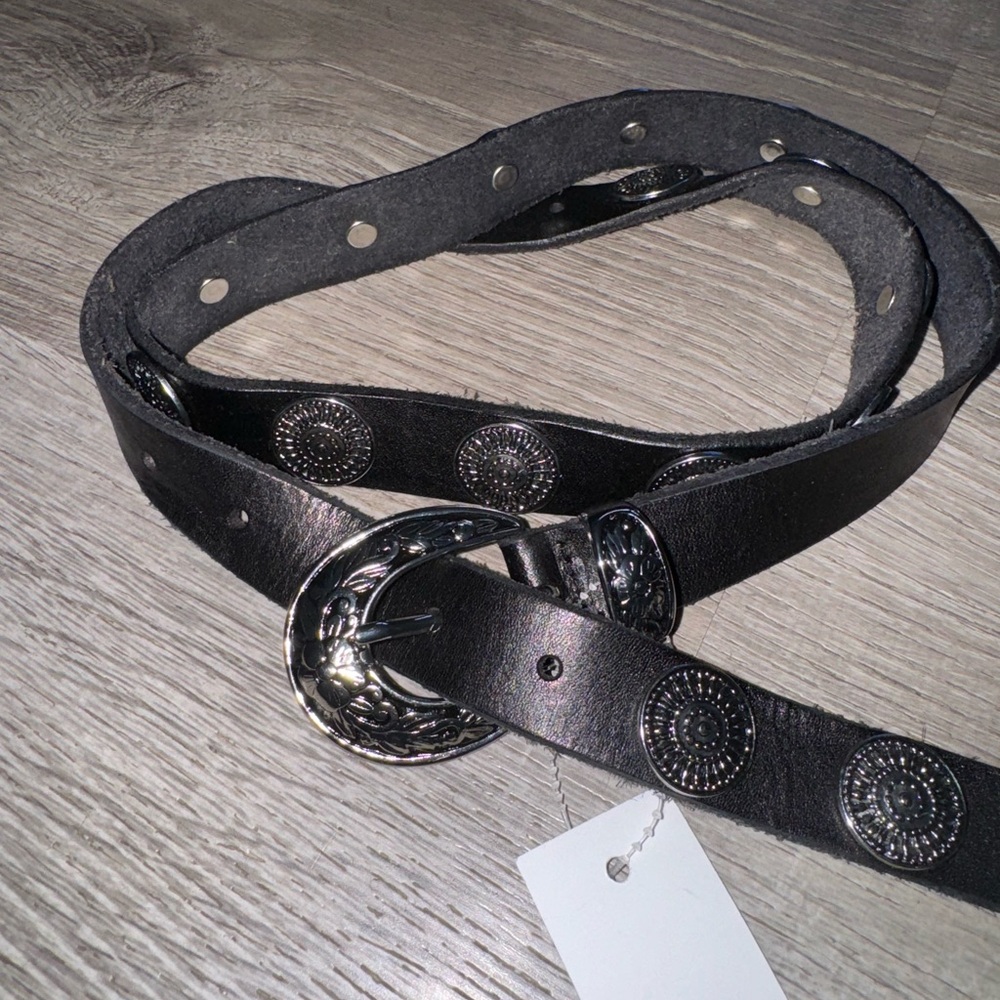 NWT LINEA PELLE VINTAGE BLACK LEATHER SILVER MEDALLION WRAP BELT S ANTHROPOLOGIE